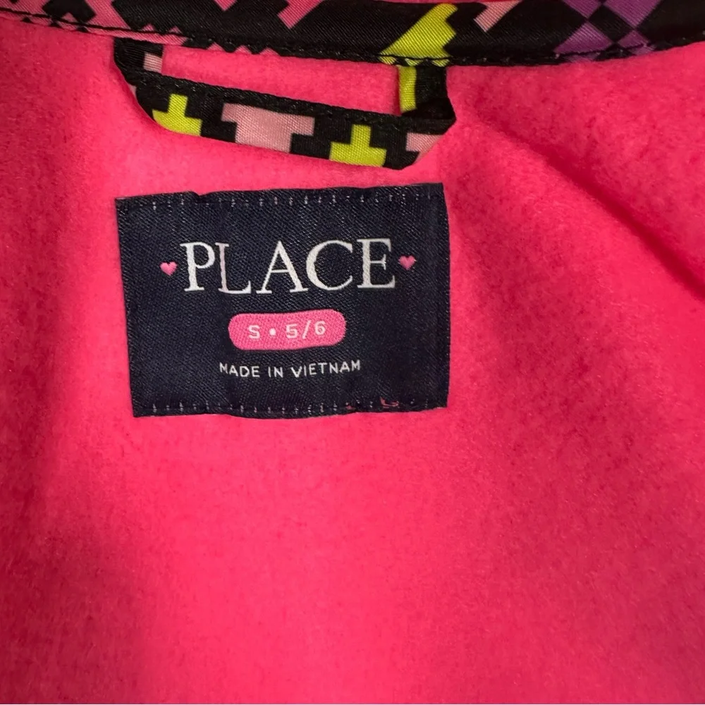 NWT The Children's Place 3 in 1 Pink and Black neon Geometric Jacket Small 5/6